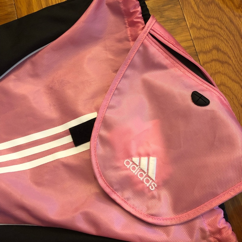 Adidas Drawstring bag - Picture 3 of 5